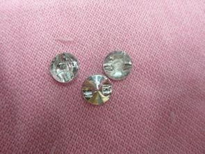 廠(chǎng)家直銷(xiāo)優(yōu)質(zhì)手縫亞克力衛(wèi)星紐扣 多領(lǐng)域應(yīng)用的時(shí)尚與實(shí)用之選